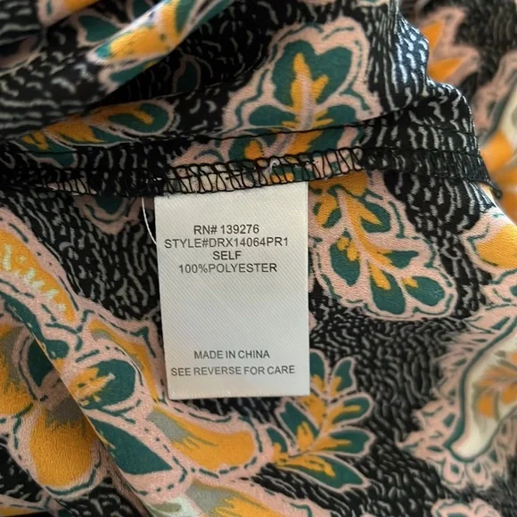 DR2 BY DANIEL RAINN Pleated Tassel Neck Blouse Black 101 Print Roll Sleeve 2x - Picture 7 of 8